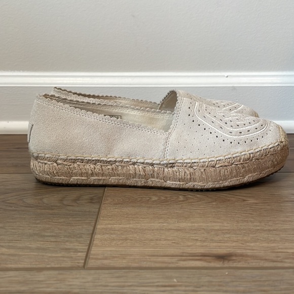 NWOT Women’s UGG Heidi Perforated Espadrille Suede Slip-on Flats Nude - Picture 6 of 11